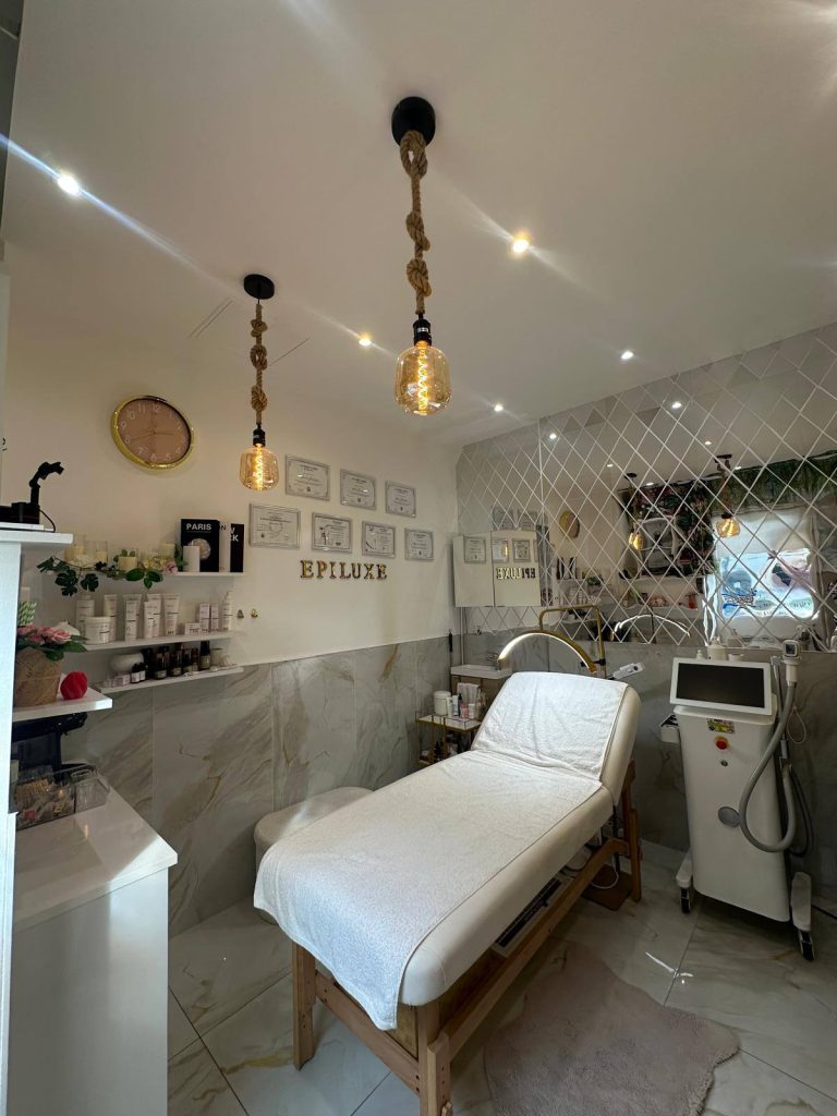 photo 1 2025 12 23 23 04 21