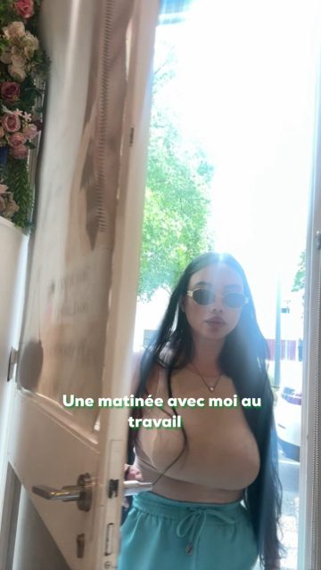 Notre blog J’adore mon travail. ❤️
J’aime commencer ma journée dans un institut propre, impeccable et parfaitement stérilisé. C’est essentiel pour offrir à mes clientes un soin de qualité.
Ce qui me rend le plus heureuse, c’est de vous aider à vous sentir plus libre, plus confiante et mieux dans votre peau. ✨
Les femmes me comprendront : ne plus avoir à penser aux poils, c’est un vrai confort au quotidien. Après une épilation définitive au laser, c’est un véritable changement de vie. Plus de rasage, moins de contraintes, et une peau douce en permanence.
Et quel bonheur de voir aussi les enfants retrouver confiance en eux grâce à ce soin. 💕